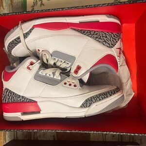 Nike Air Jordan 3 Retro Box in Black and Red